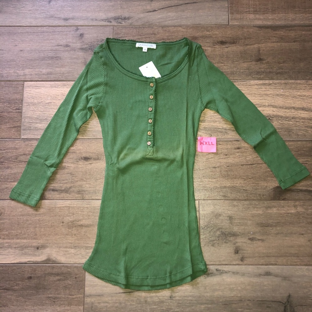 Grassroots Green Long Sleeve Top Woman’s NWT